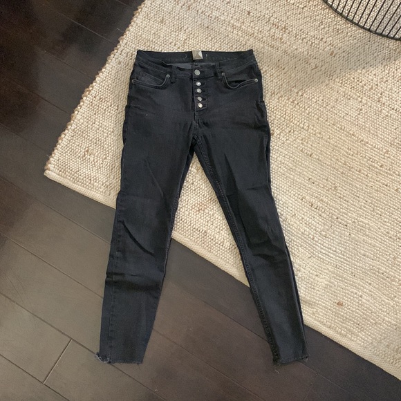 Free People Reagan Skinny Jeans, Size 28. - Picture 2 of 6